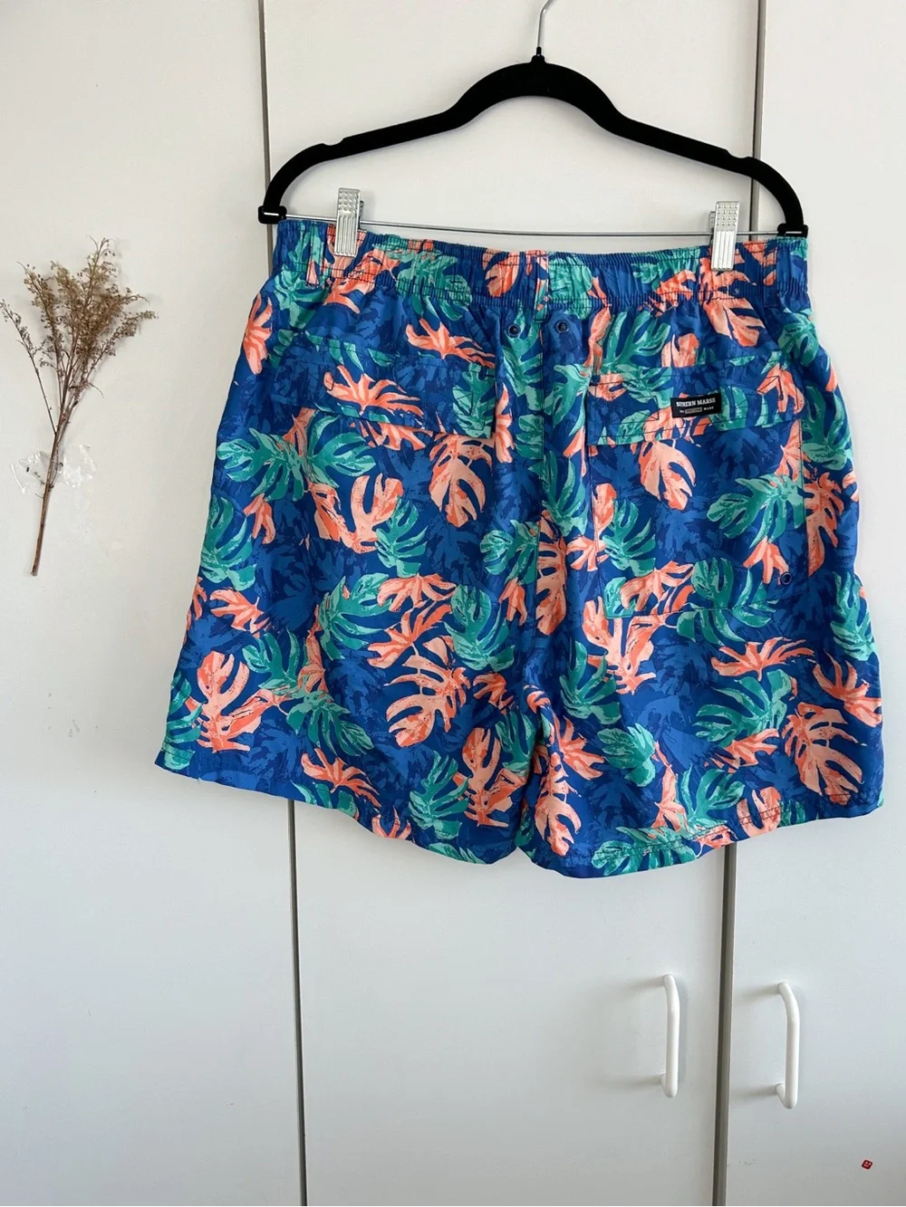 Southern Marsh Men's Blue Tropical Print Swim Trunks • Size Medium